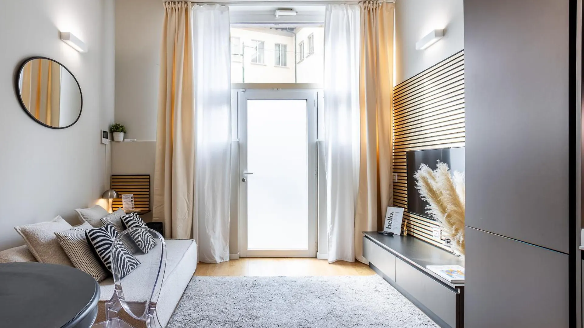 Контакты Duomo 9 - Luxury Modern Loft